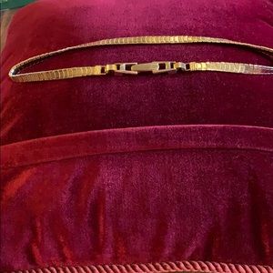 GOLDTONE STRETCHY WOMENS BELT